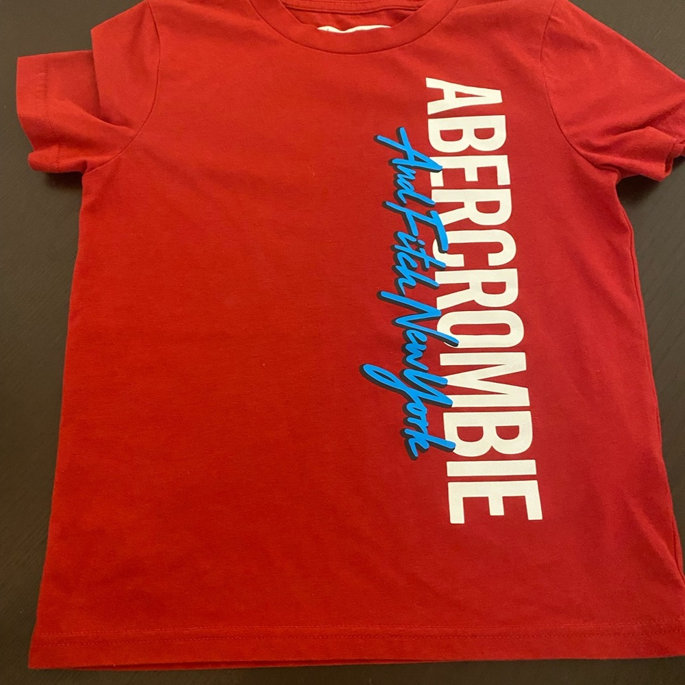 Abercrombie boys t shirt
